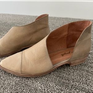 Free People Royale Flat - Light Brown/Grey/Beige